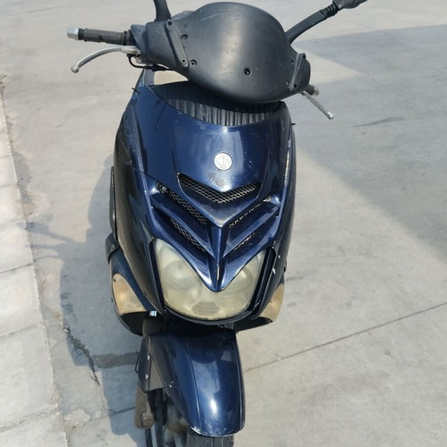 Aprilia Leonardo 300 scooter used, good condition