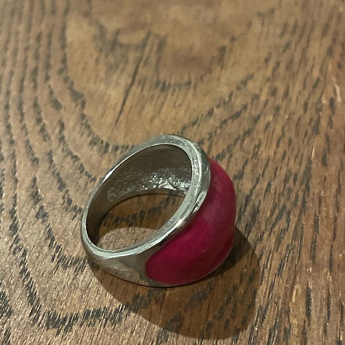 Fuchsia ring used with silver shade