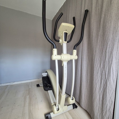 Kettler Rivo P elliptical trainer used with 16 resistance levels and 12 programs