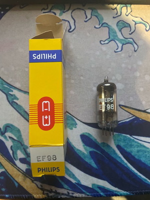Лампа EF98 Philips