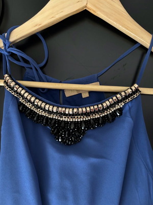 Dress like new, blue with necklace detail, size M