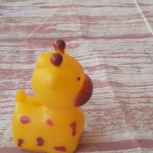 Giraffe Squeeze Figure like new