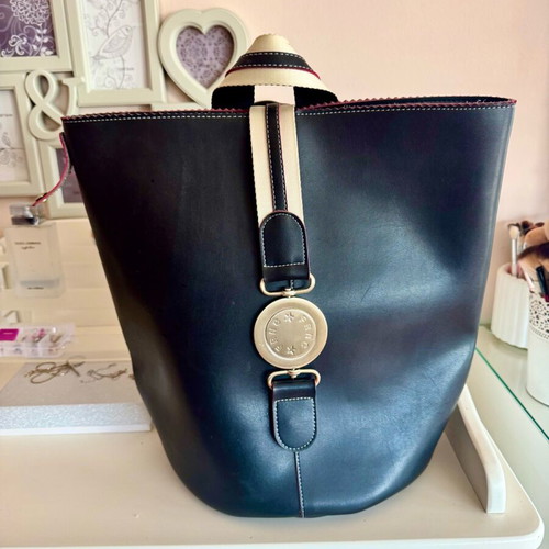 FRNC Shoulder Bag Black Like New