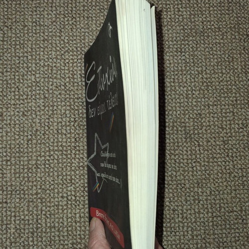 Book "Ευτυχως δεν ειμαι τελειος" by Brene Brown used, Greek