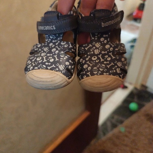 Baby sandals No 21 used in very good condition
