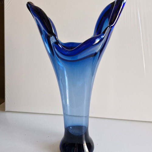 Blue glass vase vintage like new