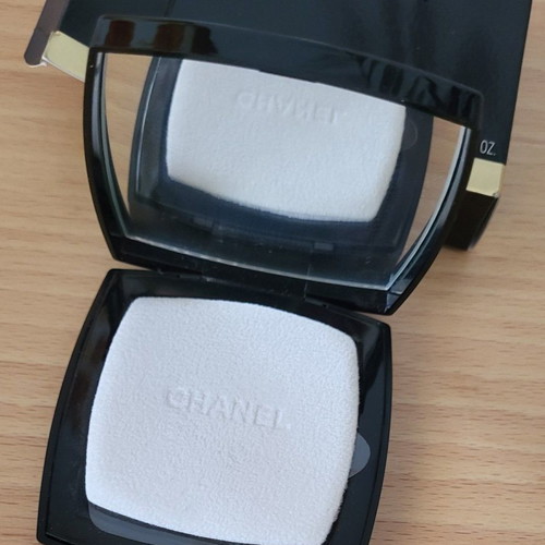 Chanel Poudre Universelle Compacte new, shade 120 Rose Merveille