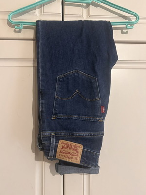 Levi's jeans like new, classic blue women's pants size S