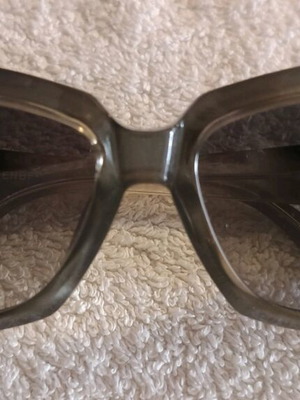 Diane von Fürstenberg sunglasses gray like new, excellent condition