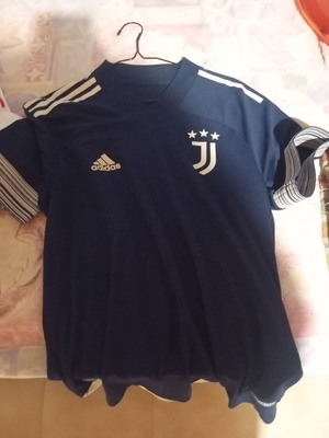 Φανέλα Γιουβέντους player issue μέγεθος 6