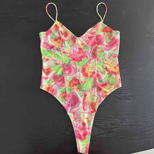 Bershka floral bodysuit like new, size M