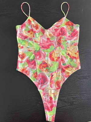 Bershka floral bodysuit like new, size M