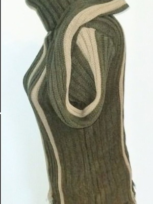 Green polo collar sweater like new, large size L-2XL