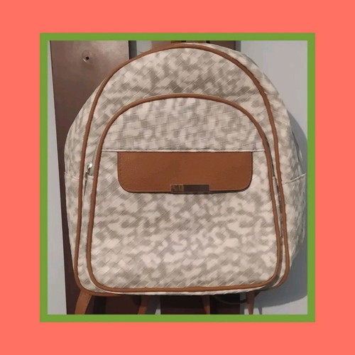 Back puck bag and wallet like new, multicolor