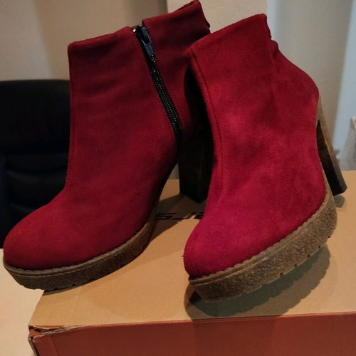 Smart Cronos Castor Ankle Boots Like New, Leather Size 39, 10 cm Heel