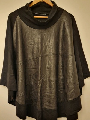 Milla black cape blouse OneSize like new