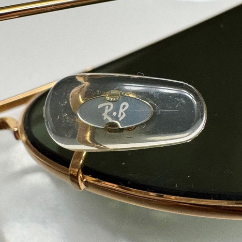 Ray-Ban Aviator RB3025 W3400 58-14 sunglasses like new, polished Arista gold, G-15 green