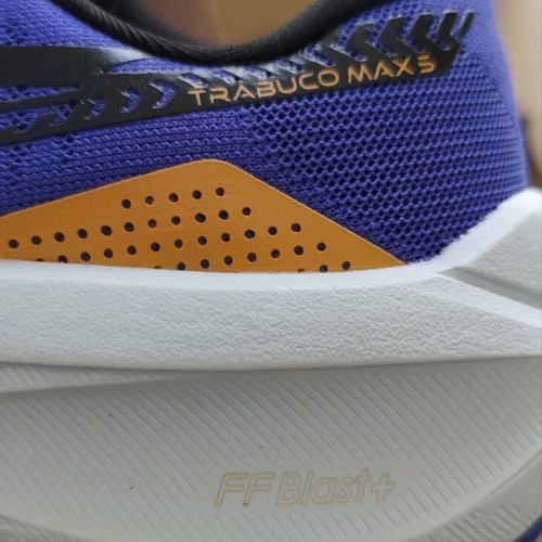 Asics Trabuco Max 5 brand-new athletic shoes size 44 white blue