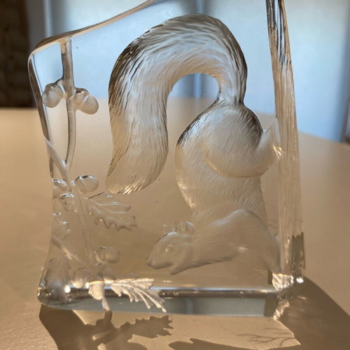 Dartington crystal paperweight new, collectible decorative art glass
