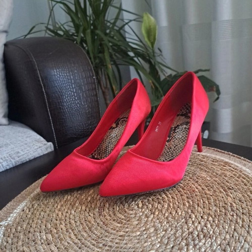 Heels new, leather, red, size 35