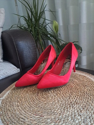 Heels new, leather, red, size 35
