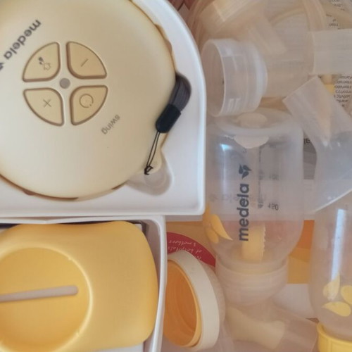 Medela Swing breast pump like new, battery and electric powered