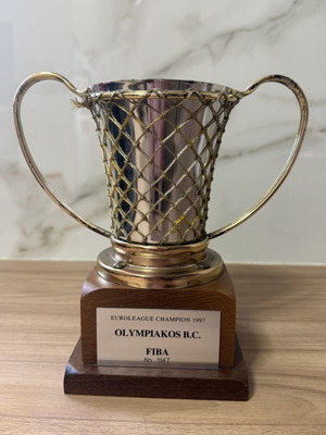 Olympiakos Euroleague Champion 1997 Trophy like new, authentic