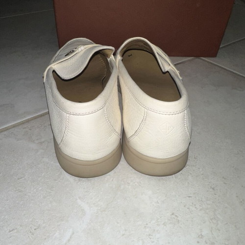 Loro Piana Summer Charm Walk Leather Loafers white ivory EU 39 like new