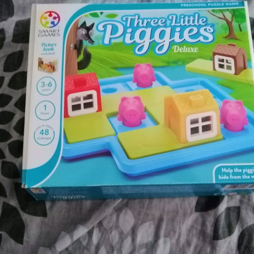 Three Little Piggies Smart Games like new