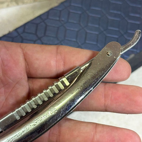 Vintage Yama Hair Shaper used, professional barber thinning tool