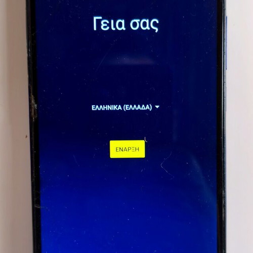 Motorola Moto G9 Play 64GB used, sapphire blue, cracked screen