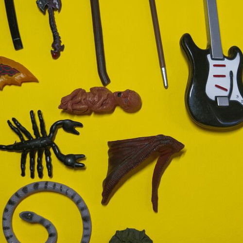 Figure accessories used, parts and weapons for 6-7 inch figures, pack