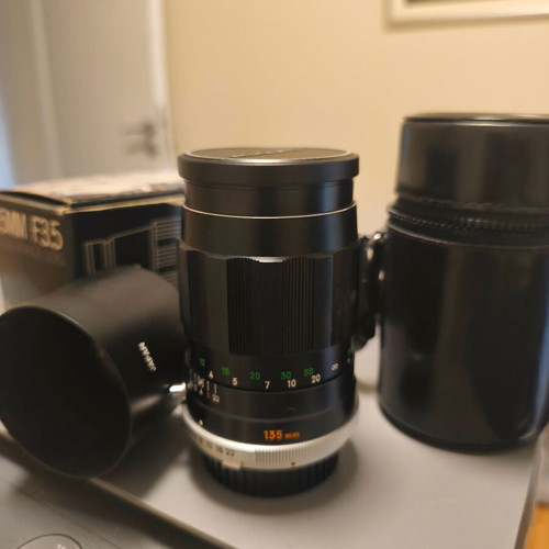 Minolta MC Tele Rokkor-QD 135mm f/3.5 lens like new