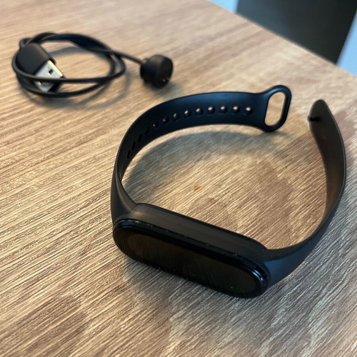 For sale Xiaomi Band 6, for spare parts