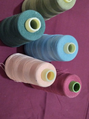 Cotton sewing cones Petalouda set of 5 like new, assorted colors