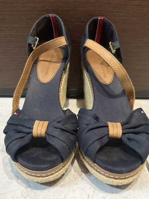 Tommy Hilfiger women's platform sandals like new, size 37, blue and brown