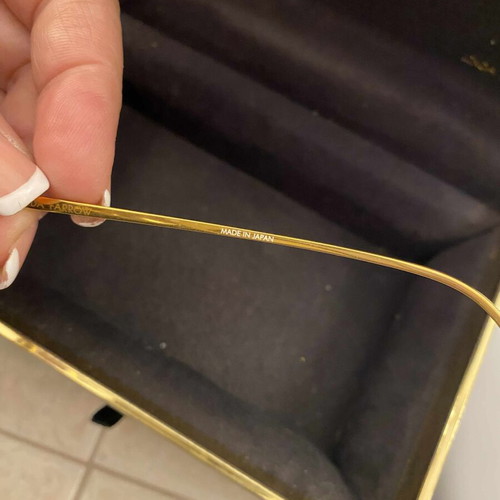 Linda Farrow Luxe oversized aviator sunglasses like new, gold
