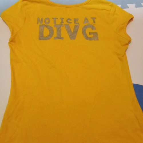Short-sleeve blouse like new, yellow with design