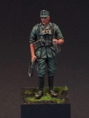 Figure German Officer Kursk 1943 1/35 painted, new