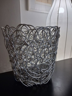 Alessi Nuvem fruit bowl used, aluminum, 25cm height and diameter