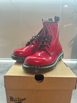 Dr Martens Boots No38 Red New Unworn