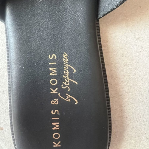 Komis & Komis flat leather sandals size 37 like new, black