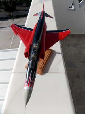 Πλαστικό μοντέλο F-4F επετειακό 1/72 με ξύλινη βάση