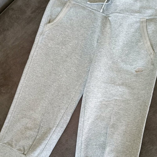 Nike women's 3/4 pants like new, size S, grey