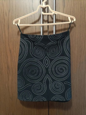 Toi&Moi mini skirt with gold embroidery, black