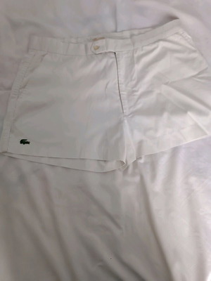 Lacoste λευκή βερμούδα μεταχειρισμένη, μέγεθος 38 (M)