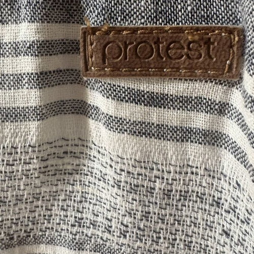 Protest mini skirt size L, like new, gray and white