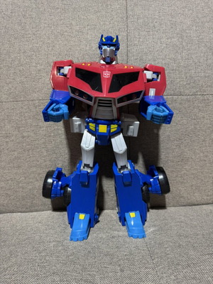 Transformers Animated Supreme Class Optimus Prime figure used