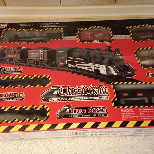 Plastic train like new, working