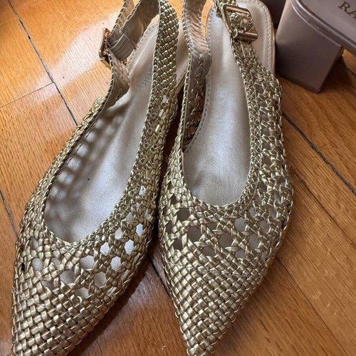 Knitted sandals size 37 like new, gold